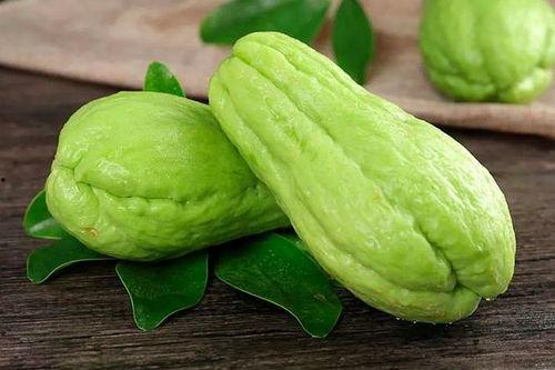 梦见老公给我吃佛手瓜,老公馈赠佛手瓜的甜蜜寓意